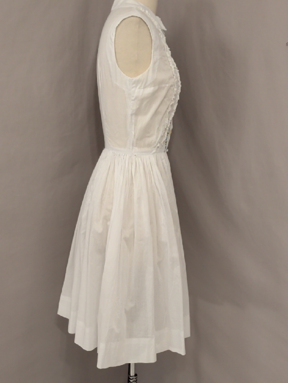 Vintage 50s White Sleeveless Midi Dress Blue Floral Embroidery Fit & Flare SeeMs - Picture 5 of 14